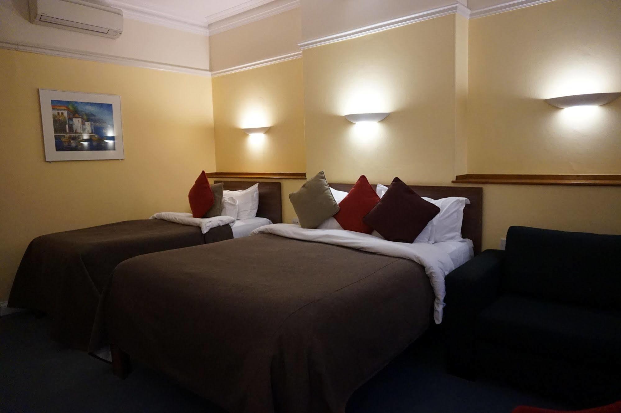 Royal Hotel 3*