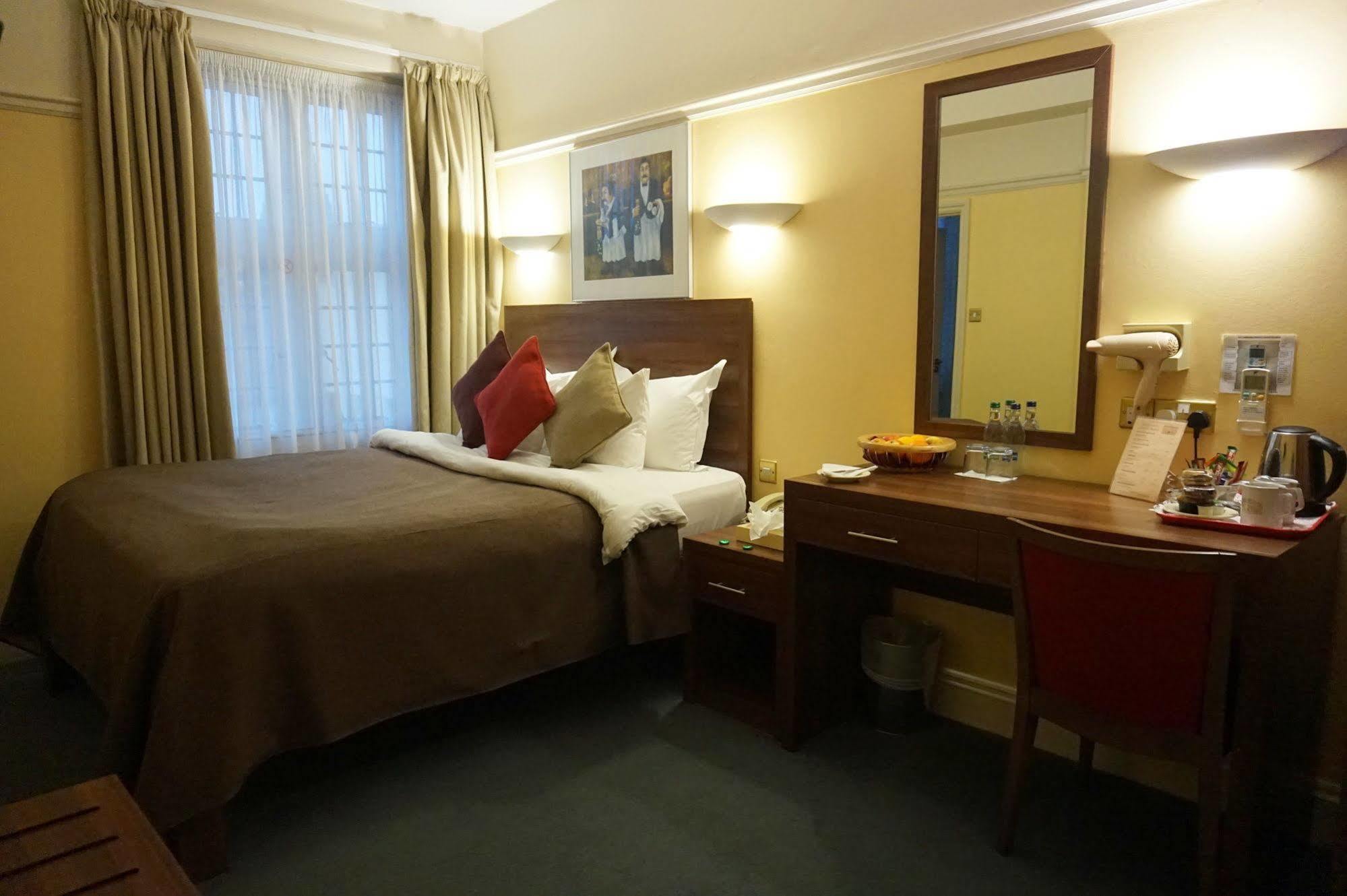 Royal 3* Oxford