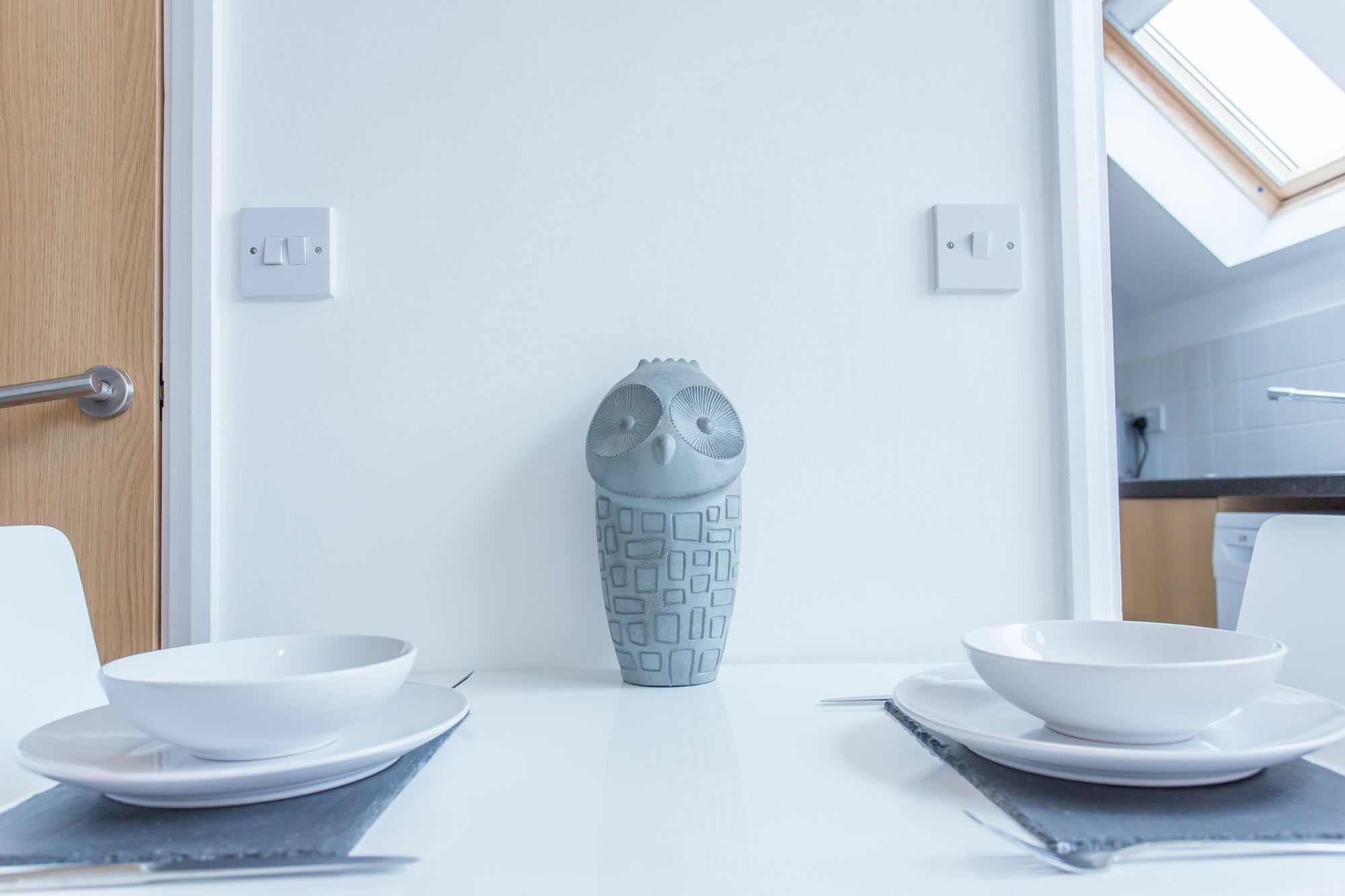 Modern 2 Bedroom Apartments, Near John Radcliffe Hospital, Families & Contractor Apartment
