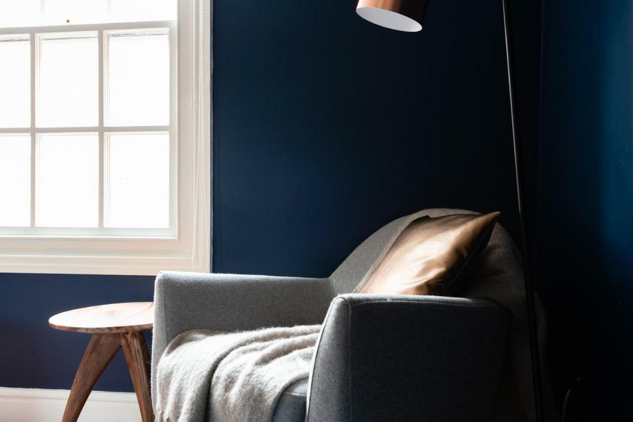 The Old Station House - Stylish & Central 2bdr Apartment *