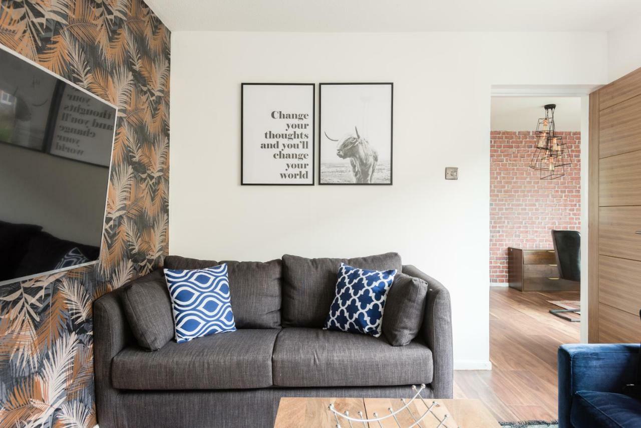 The Century Chalet - Contemporary 2bdr Townhouse With Parking *