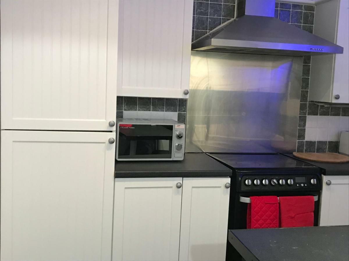 Apartment Spacious 5 Bedroom Ideal For Contractors By Beds Away Short Lets & Serviced With Parking In Iffley Oxford