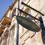 Vanbrugh House Hotel