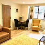 High Hedges Apartment A