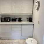 High Hedges Apartment A