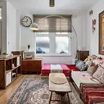 Boujee & Chic City Centre House