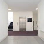 Modern Oxford Apartment - Sleeps 4