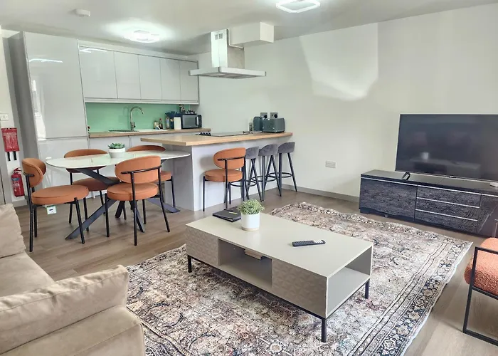Horizon House, Luxury 2-Bedroom Flat 3
