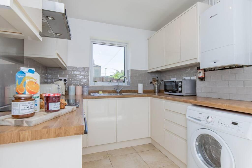 Stylish Townhouse In The Heart Of Summertown Oxford
