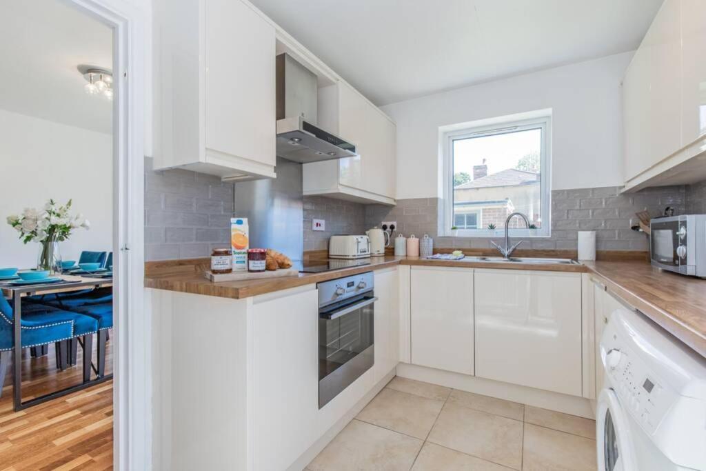 Stylish Townhouse In The Heart Of Summertown Oxford