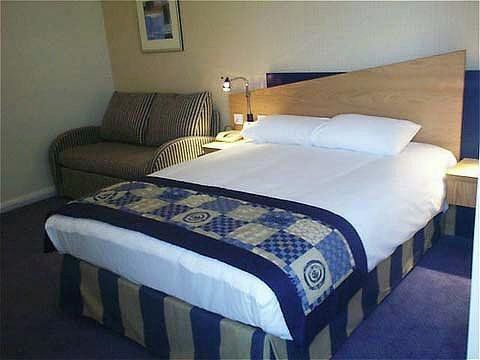 Express Kassam Stadium By Ihg Hotel 3*