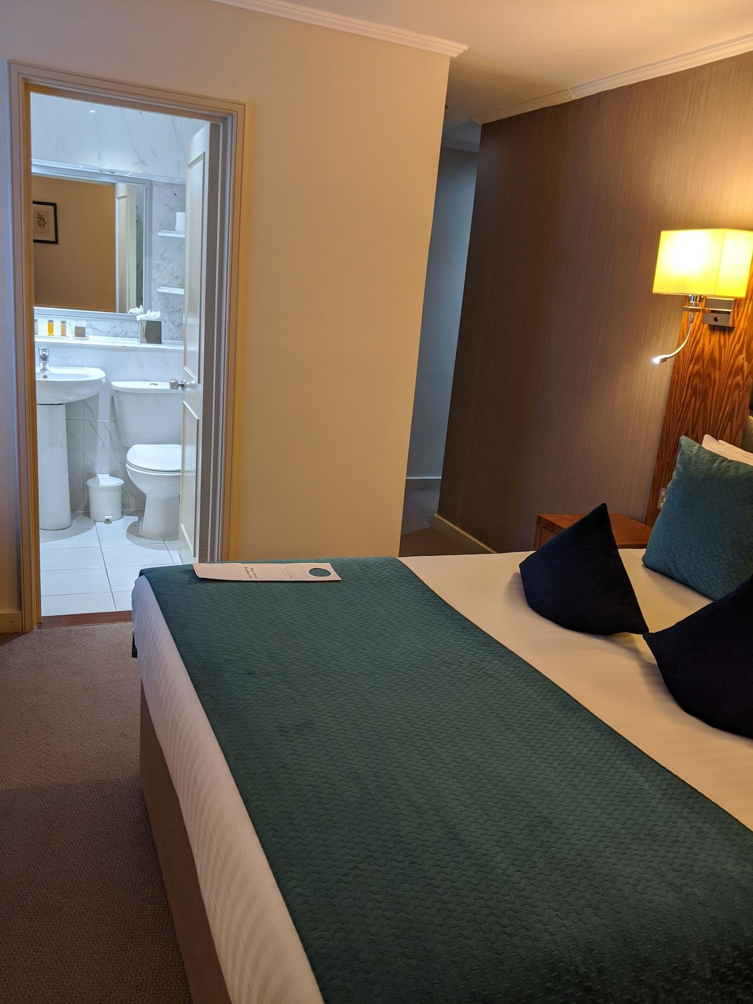 Cotswold 4*