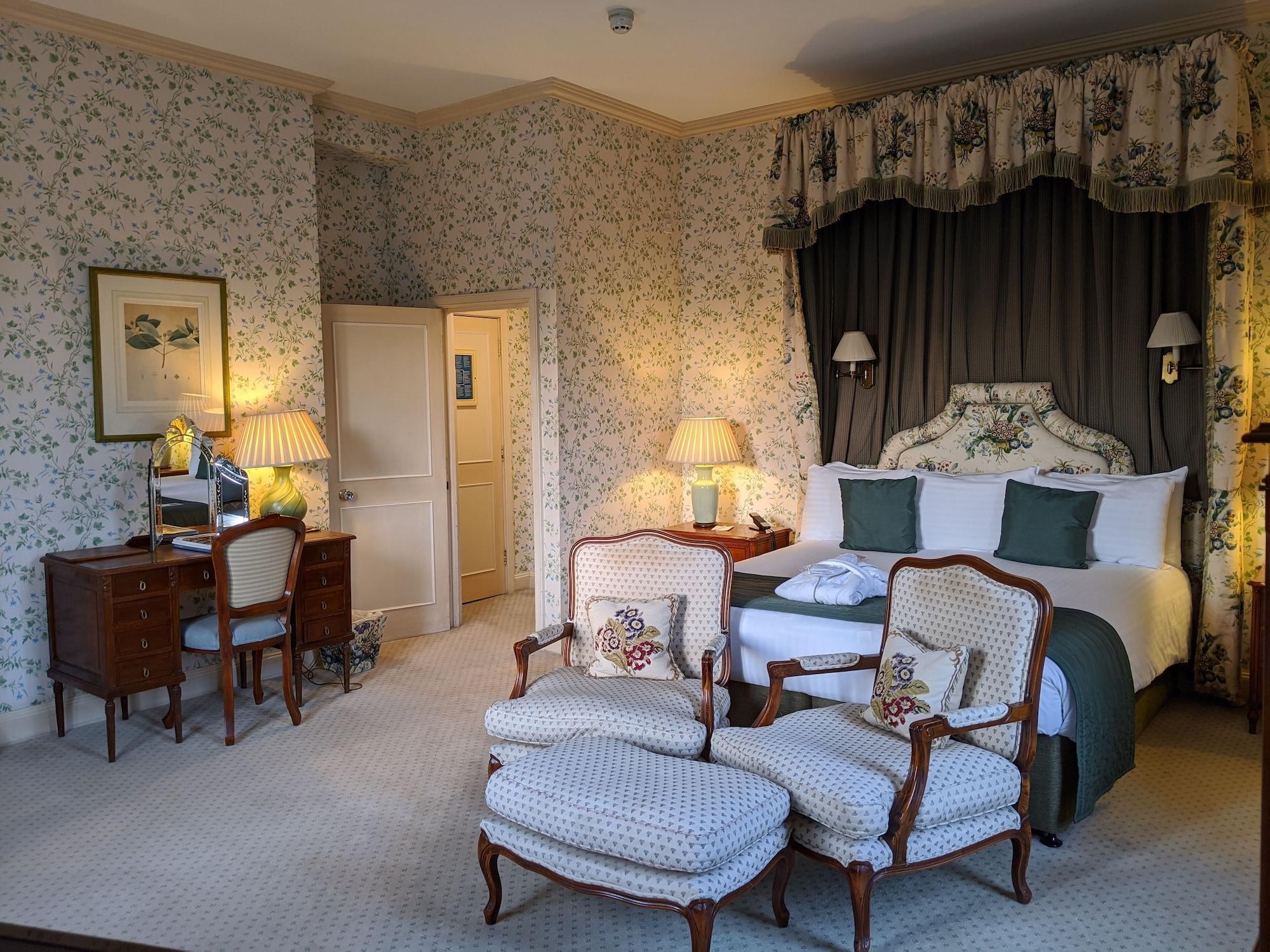 Cotswold Hotel