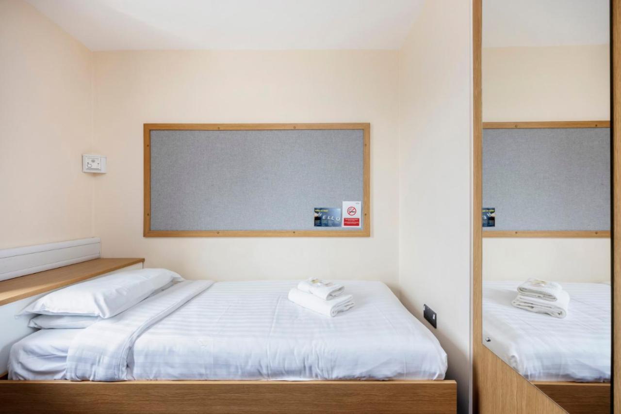 Hostel Ensuite At Westminster Hall, - Sk *