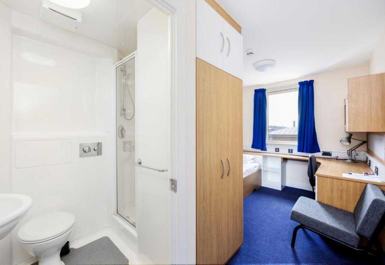 Hostel Ensuite At Westminster Hall, - Sk *