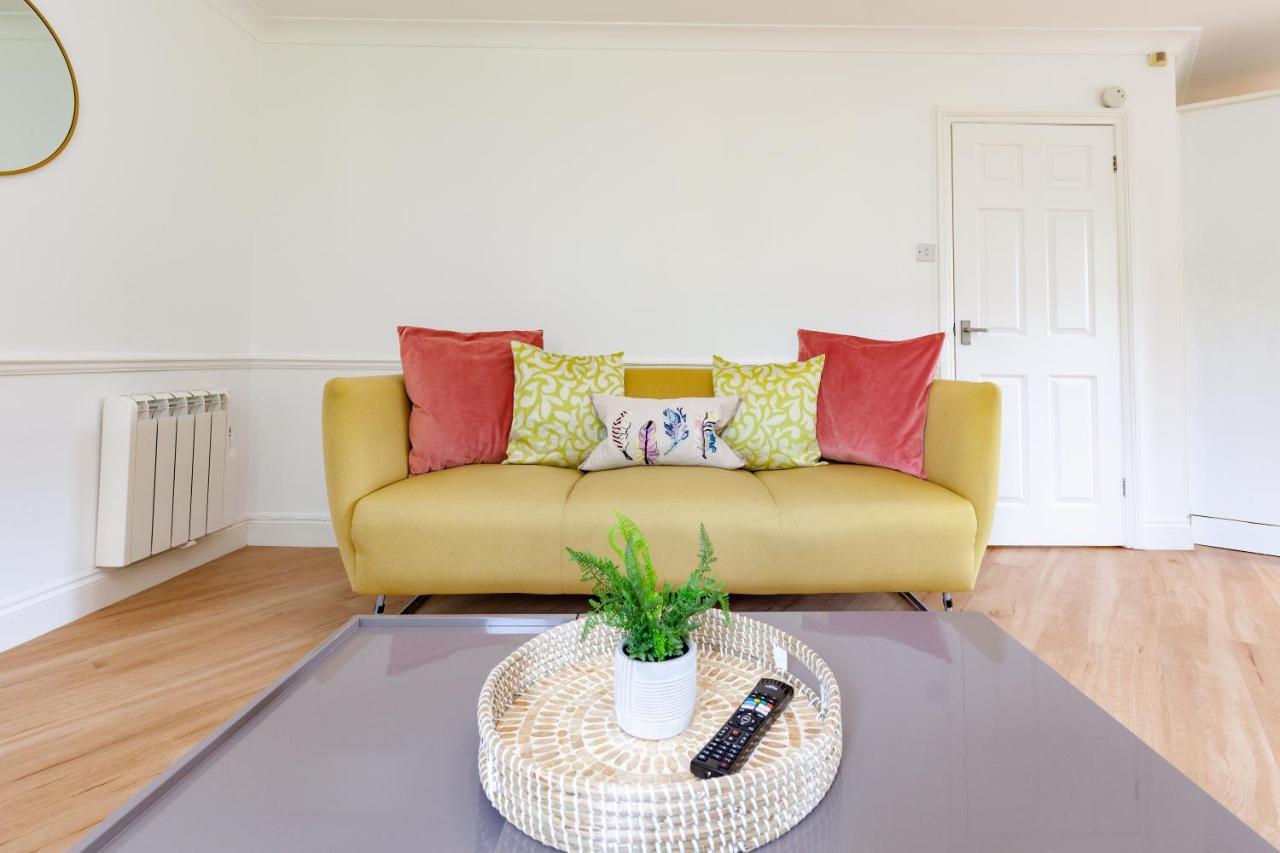 Apartment 6 Swan Court *