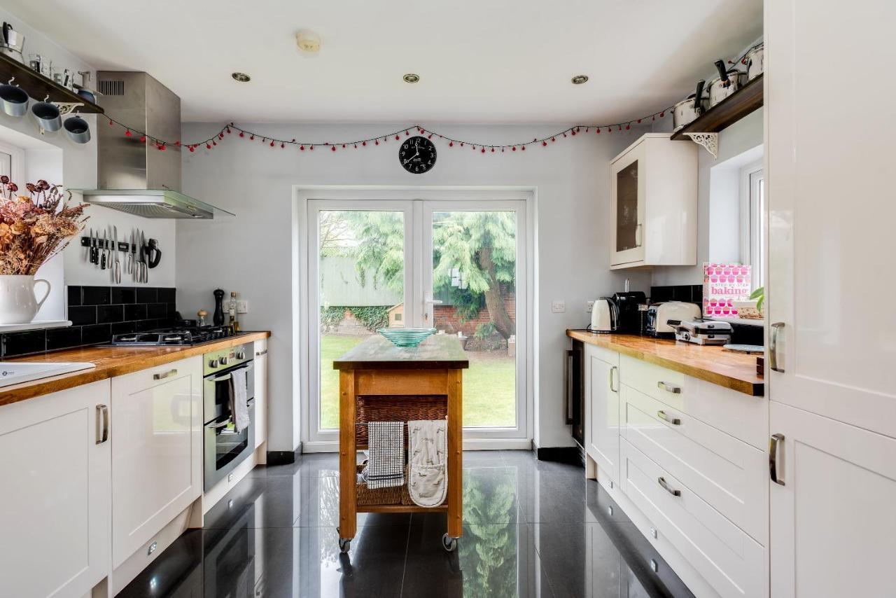 Orchard - 3 Bedroom House Headington & Parking & Garden Holiday home
