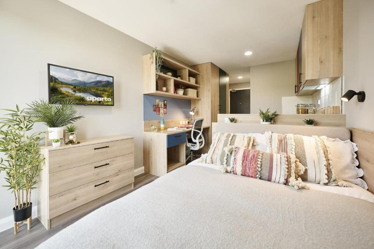 Apartment At Spireworks Minutes Away From Centre *