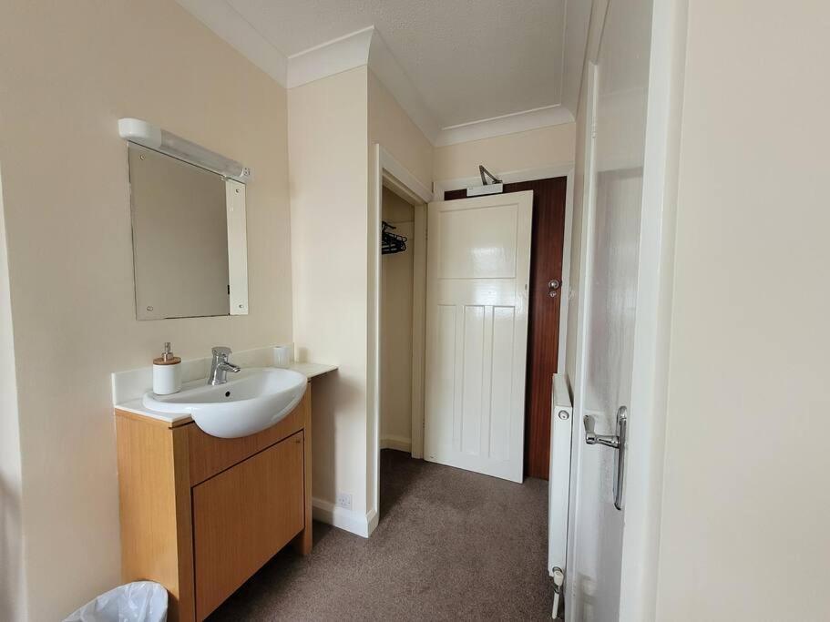 Cornerways 4* Oxford