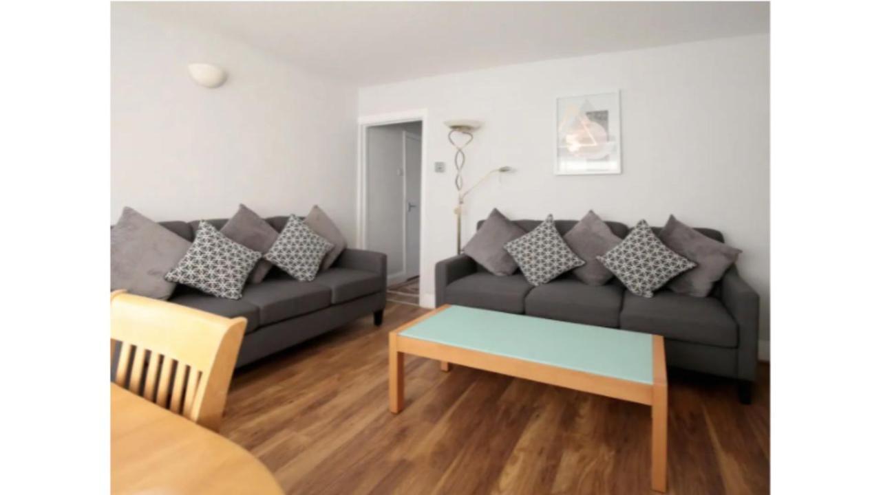 Pass The Keys For 8 Parking - Trendy East Holiday home