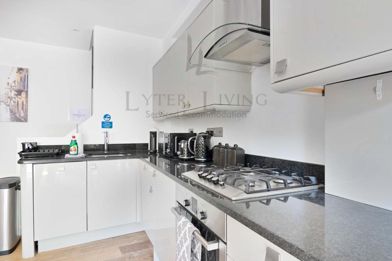 The Wharf - Centre With Garden At Lyter Living Serviced Apartment *