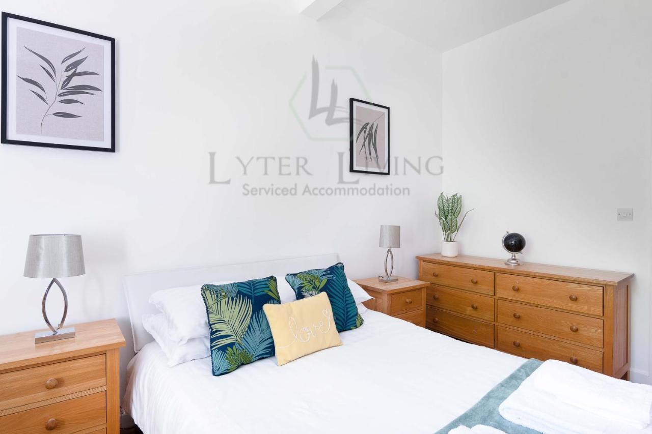 The Wharf - Centre With Garden At Lyter Living Serviced *