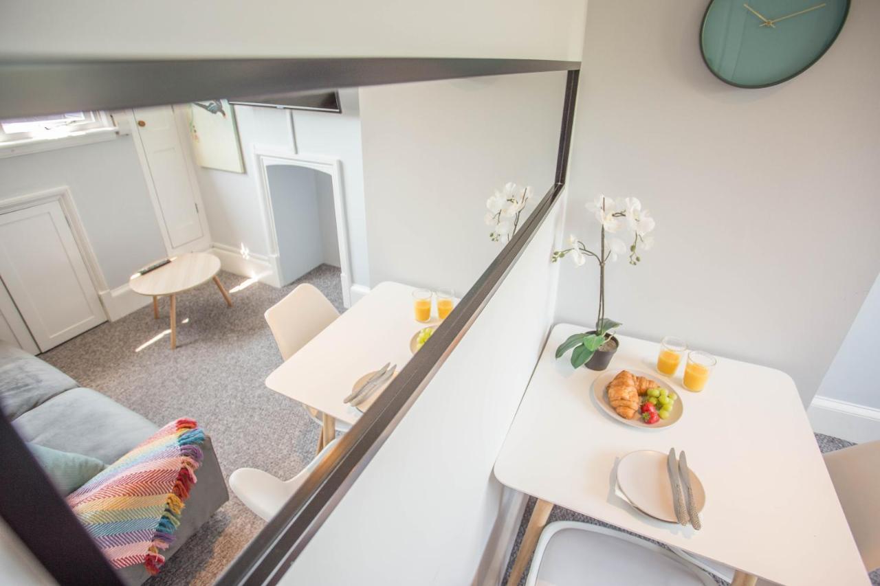 Cosy, Flat For Up To 4 With Park View
