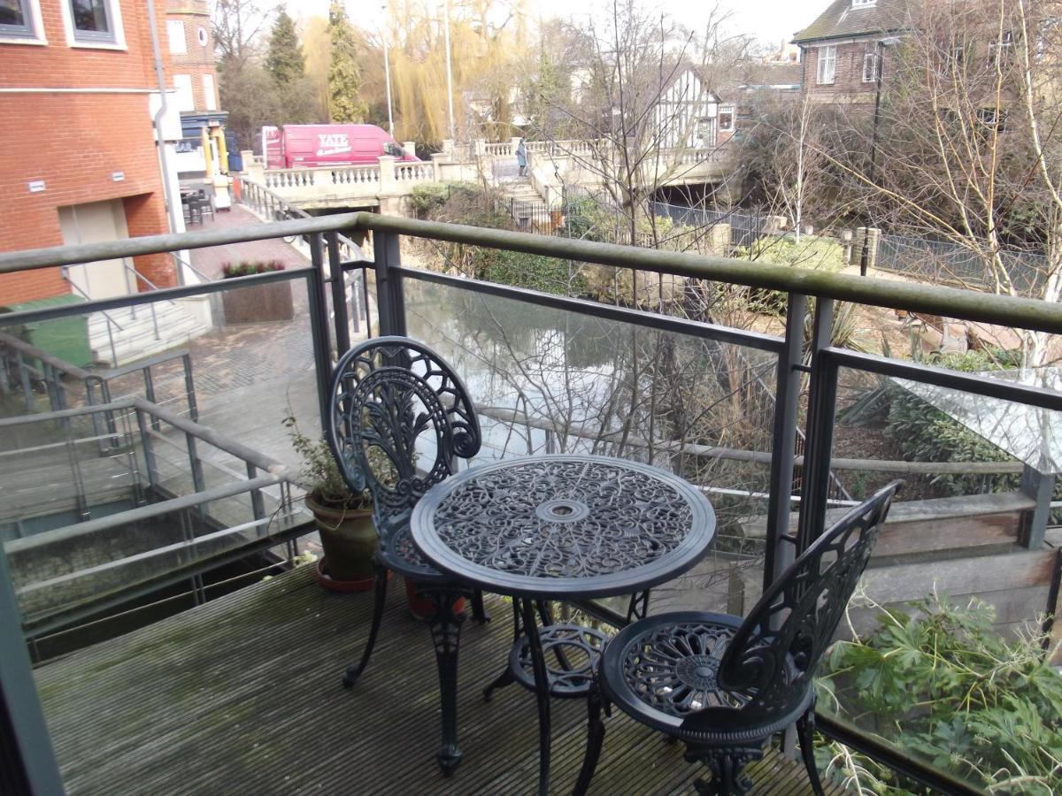 Apartment Apartment: Jericho 2br With Parking Near Transport