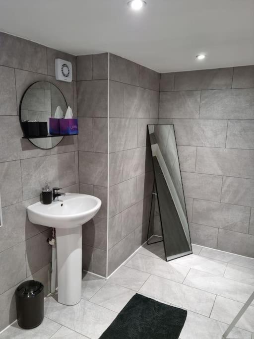 Apartment Flamingos Nest Countryside - Bicester Village - Blenheim Palace - Wifi- Free Parking *