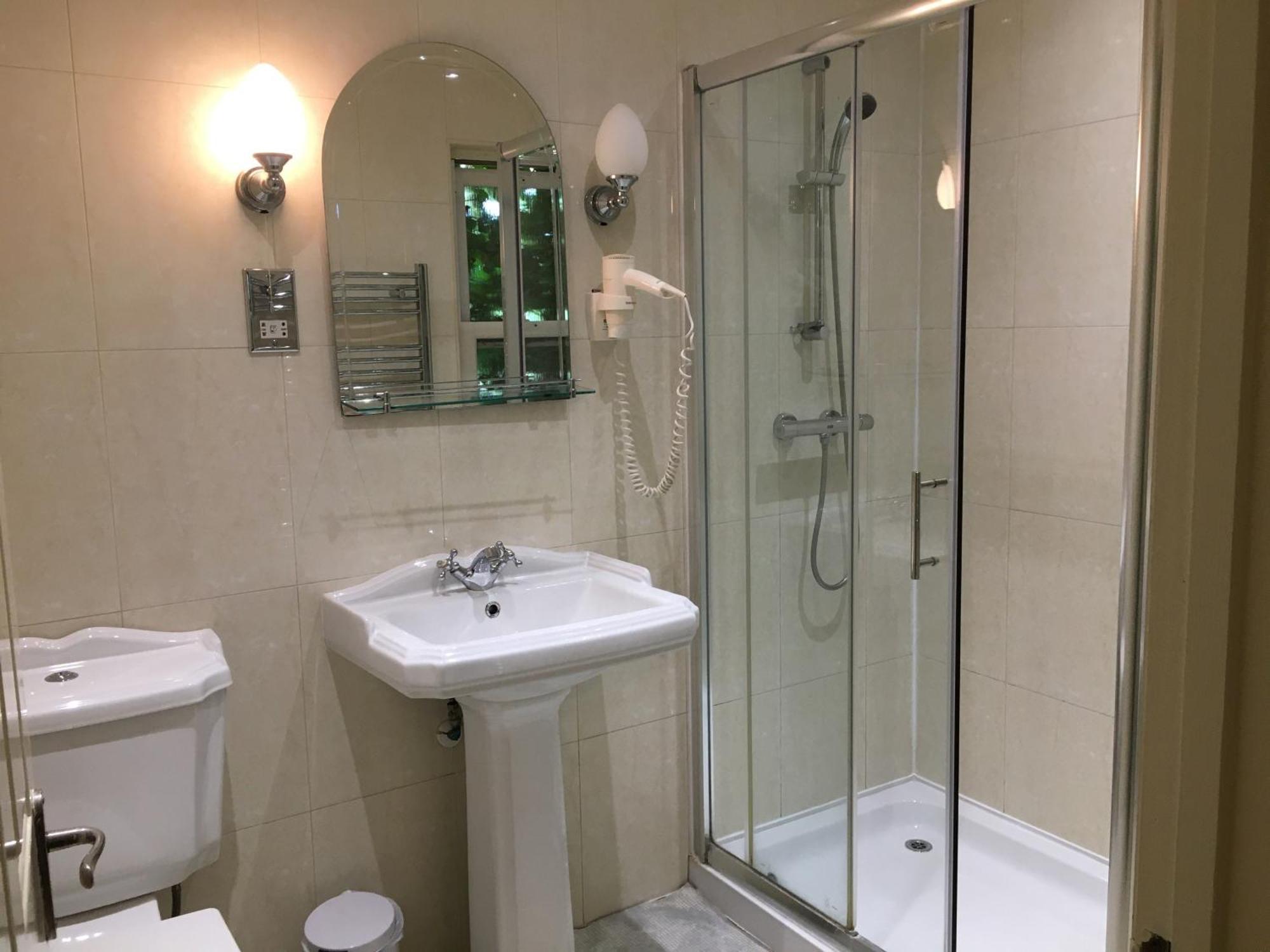Pickwicks Bed & Breakfast 4*