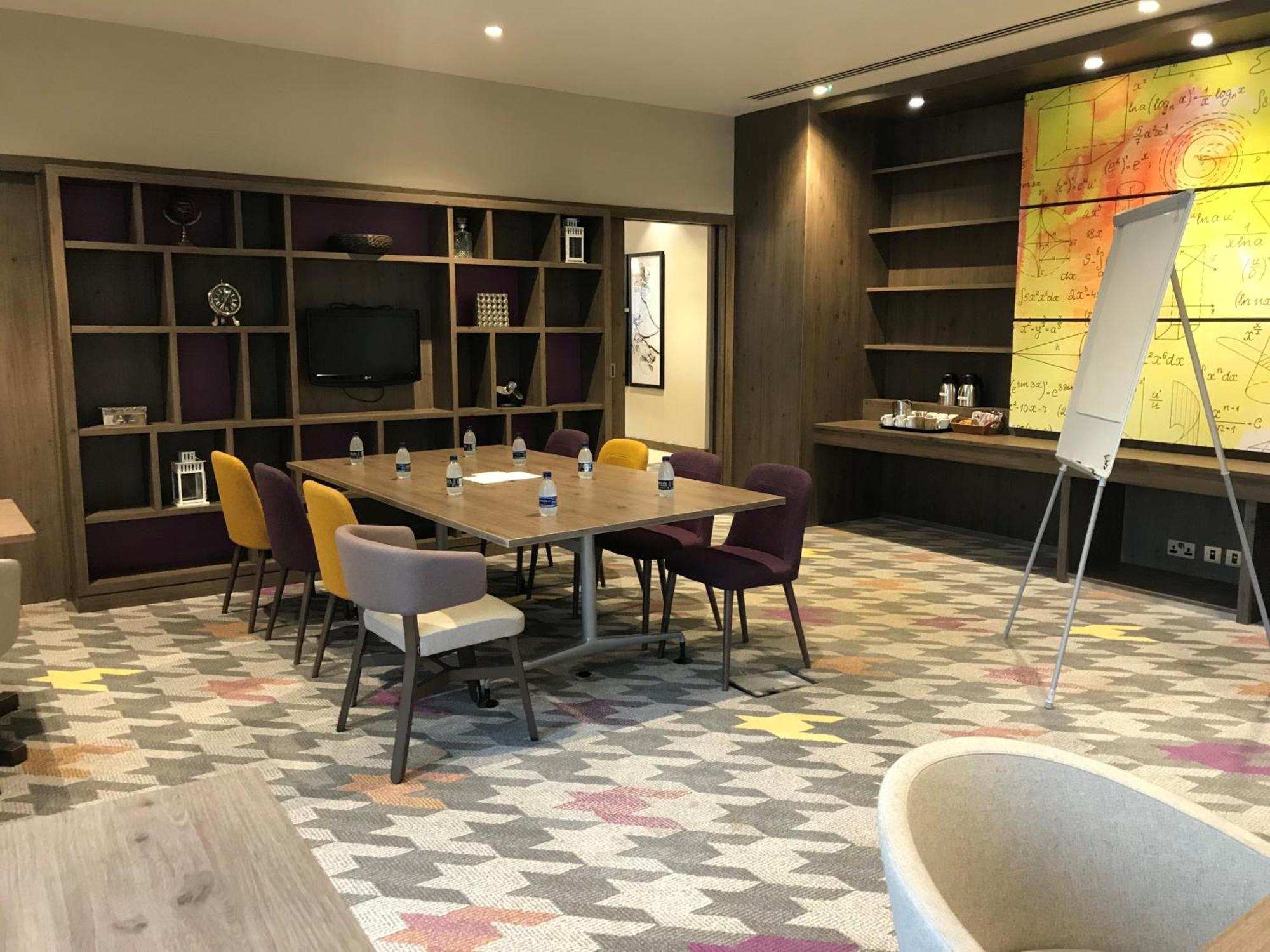 Hampton By Hilton 3*