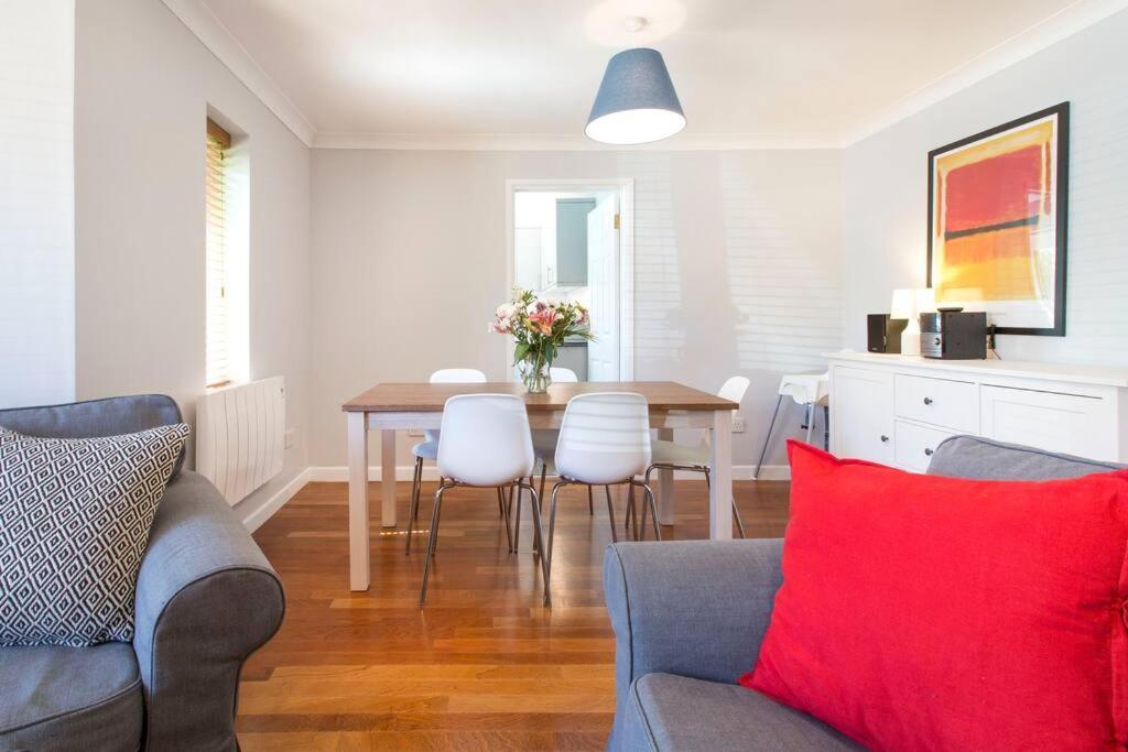 Cosy Modern Apartment Oxford