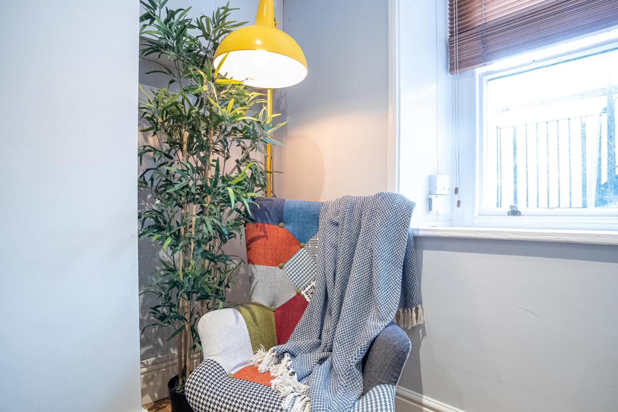 Apartment Cosy, Flat For Up To 4 With Park View