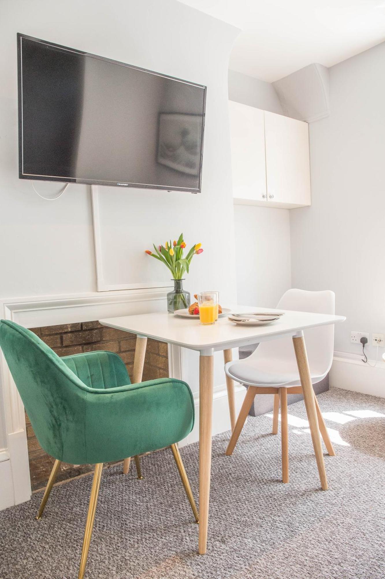 Cosy, Flat For Up To 4 With Park View Apartment