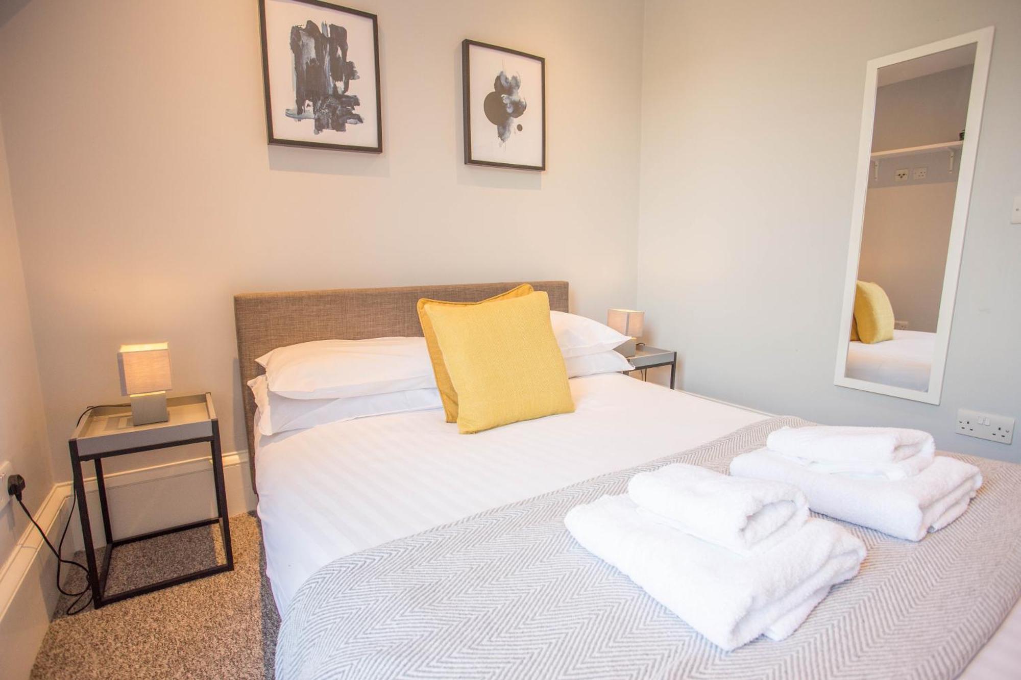 Apartment Cosy, Flat For Up To 4 With Park View