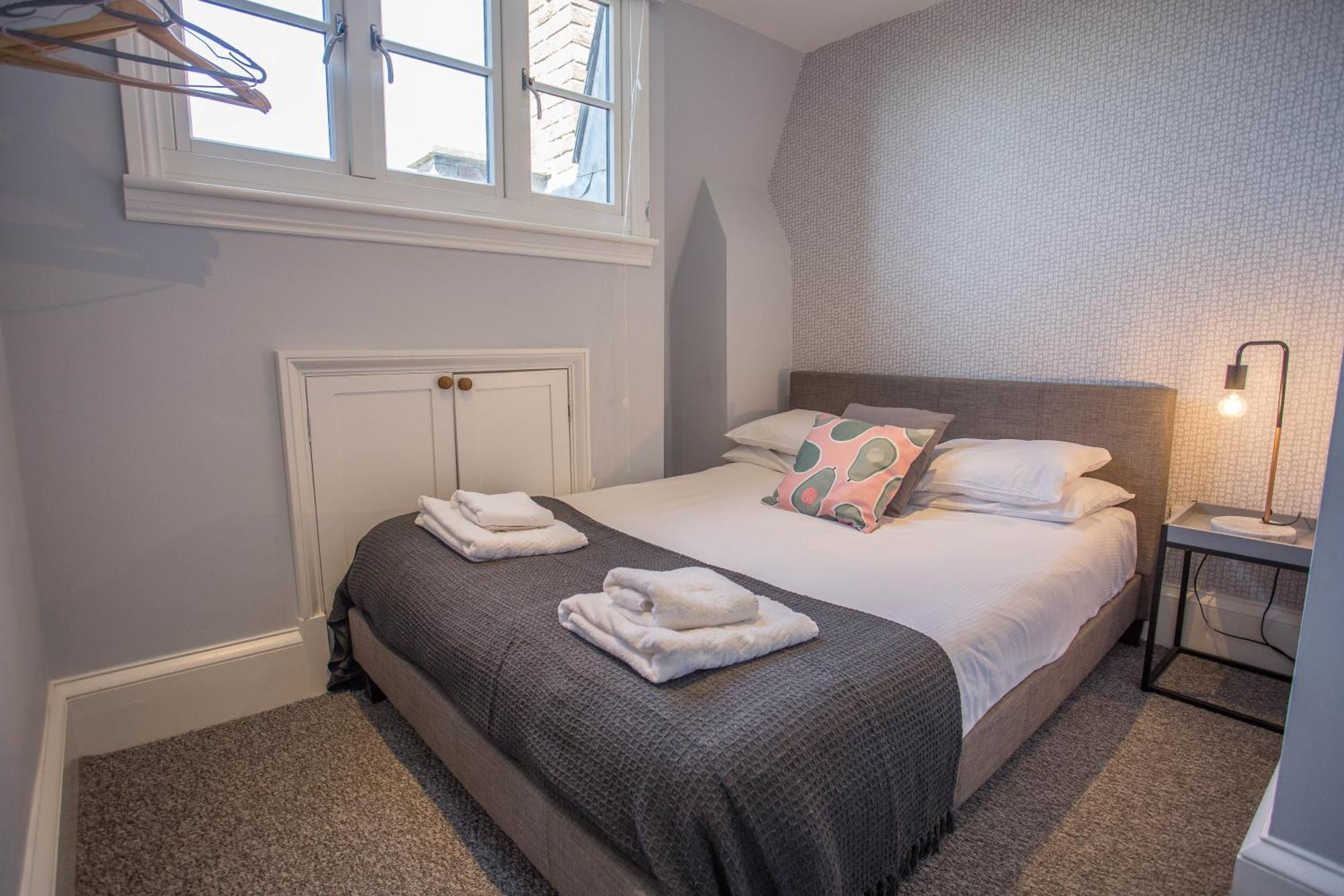 Apartment Cosy, Flat For Up To 4 With Park View