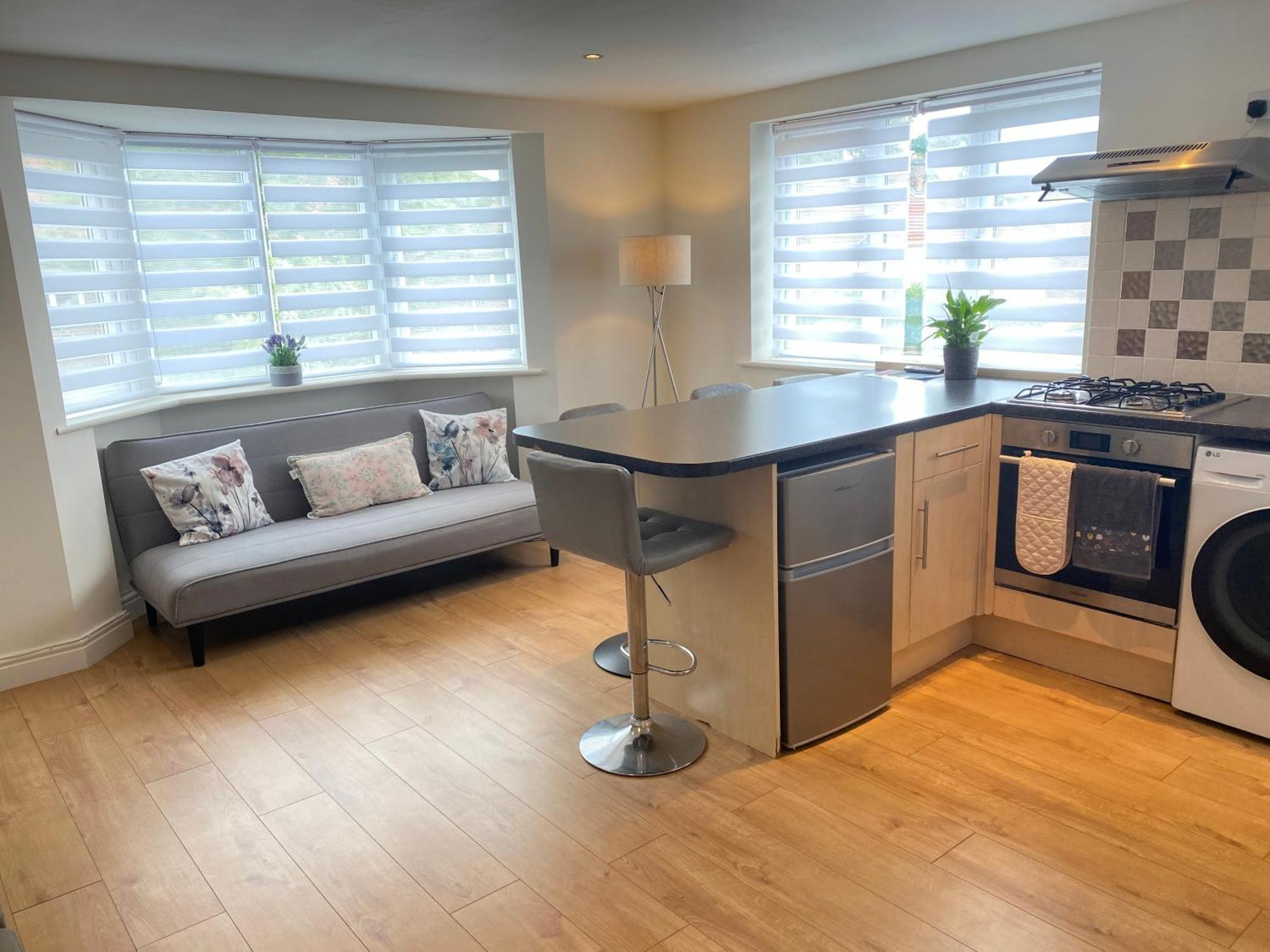 Apartment Sunny Bright Flat Near South Park And Oxfordbrooks