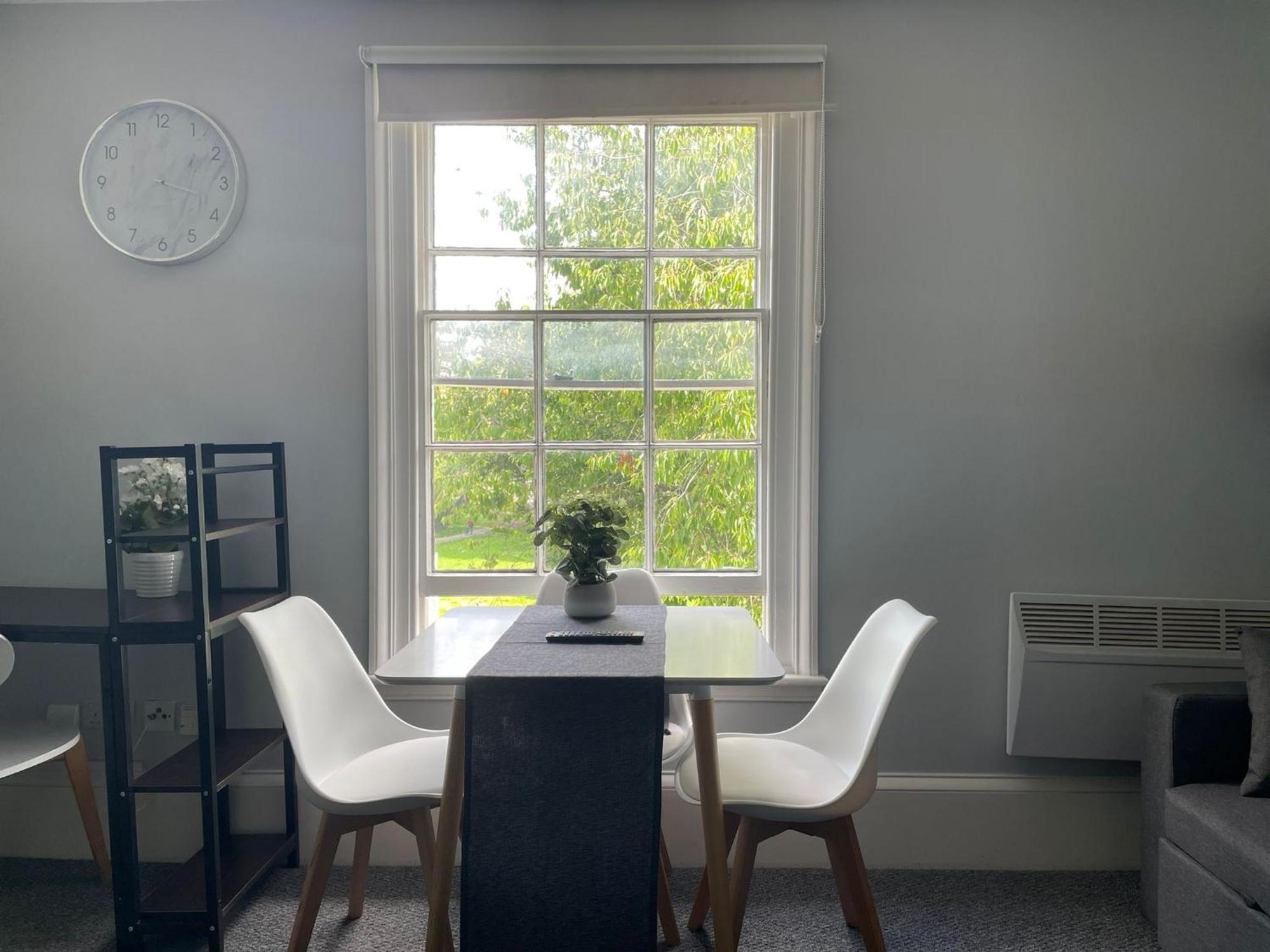 Cosy, Flat For Up To 4 With Park View Oxford