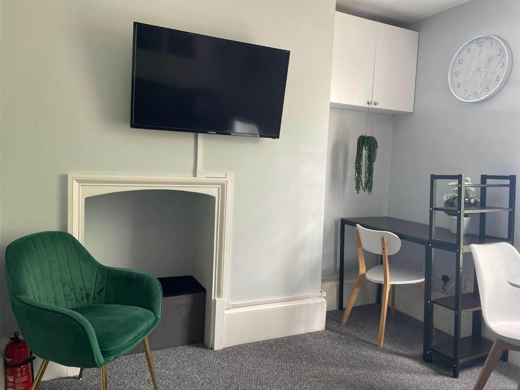 Cosy, Flat For Up To 4 With Park View Apartment