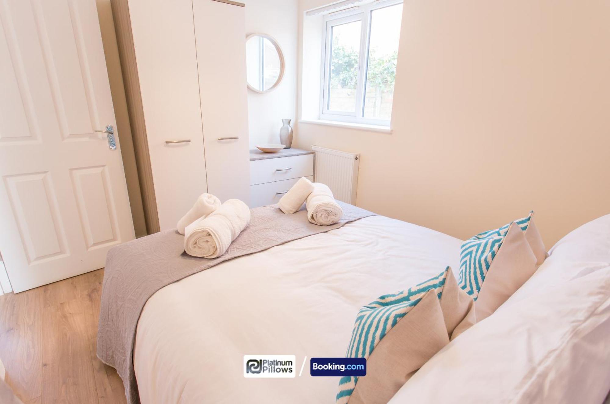 Apartment Weekly & Monthly Deals Available, Business & Leisure, 2 Bedroom Apartments, Oxford, Near John Radcliffe Hospital,