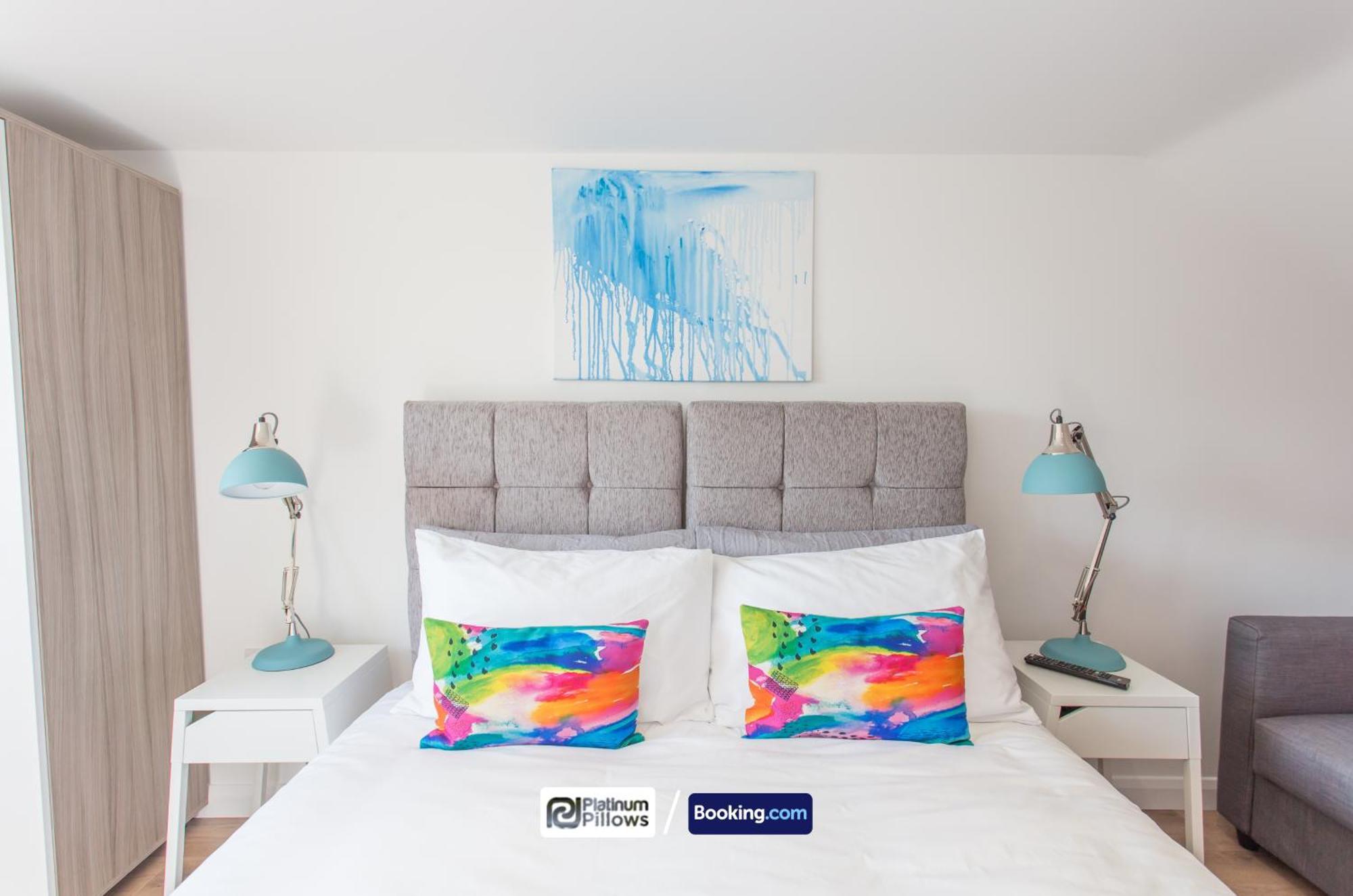Weekly & Monthly Deals Available, Business & Leisure, 2 Bedroom Apartments, Oxford, Near John Radcliffe Hospital,