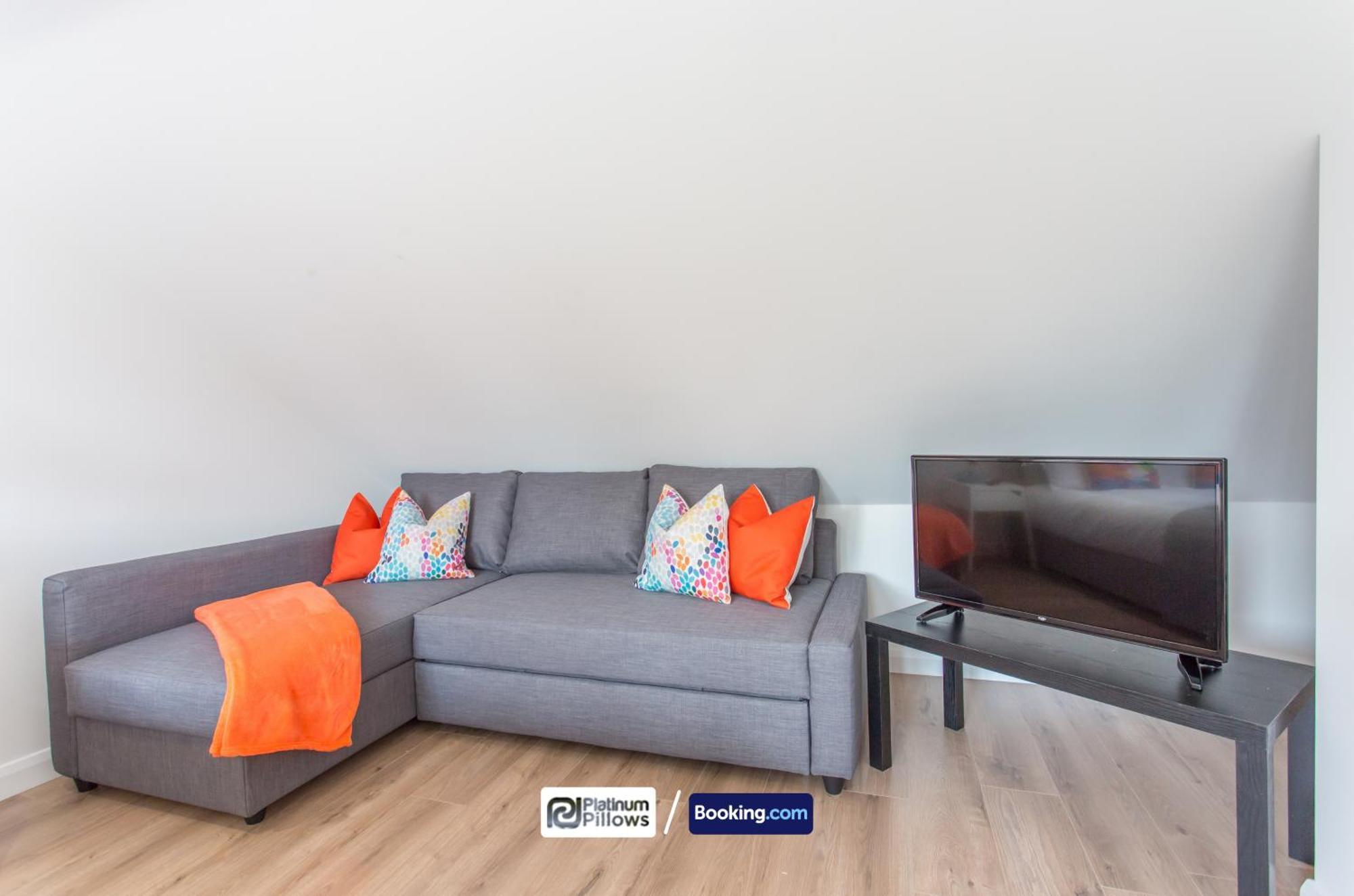 Apartment Weekly & Monthly Deals Available, Business & Leisure, 2 Bedroom Apartments, Oxford, Near John Radcliffe Hospital,