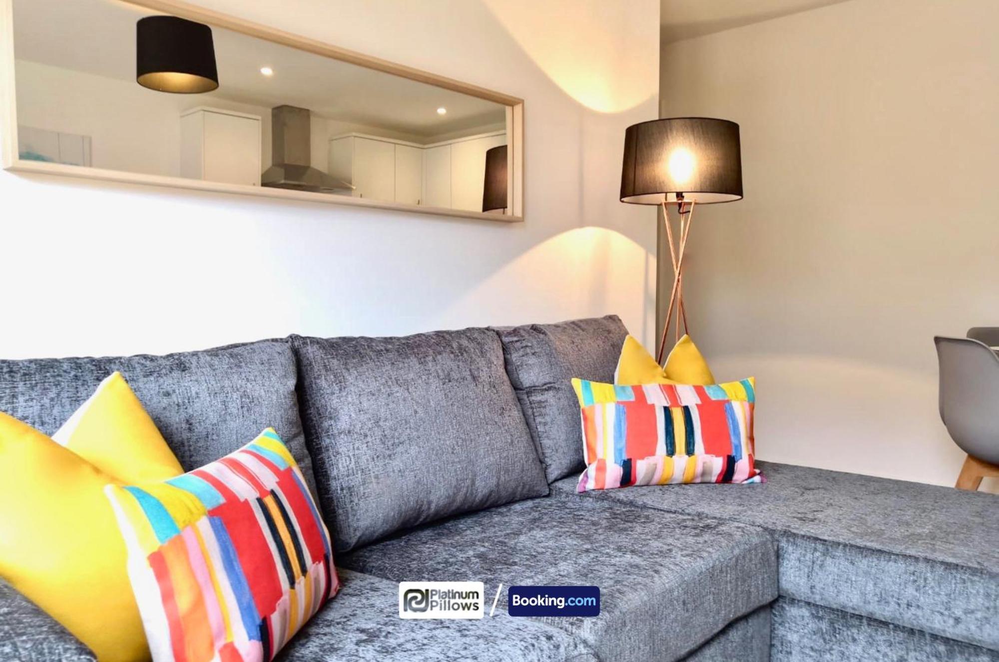 Modern 1br Apt, Near Hospitals And Science Park, Contractor & Family Apartment