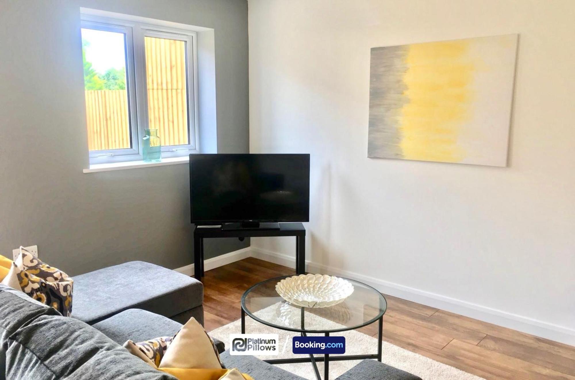 Modern 1br Apt, Near Hospitals And Science Park, Contractor & Family