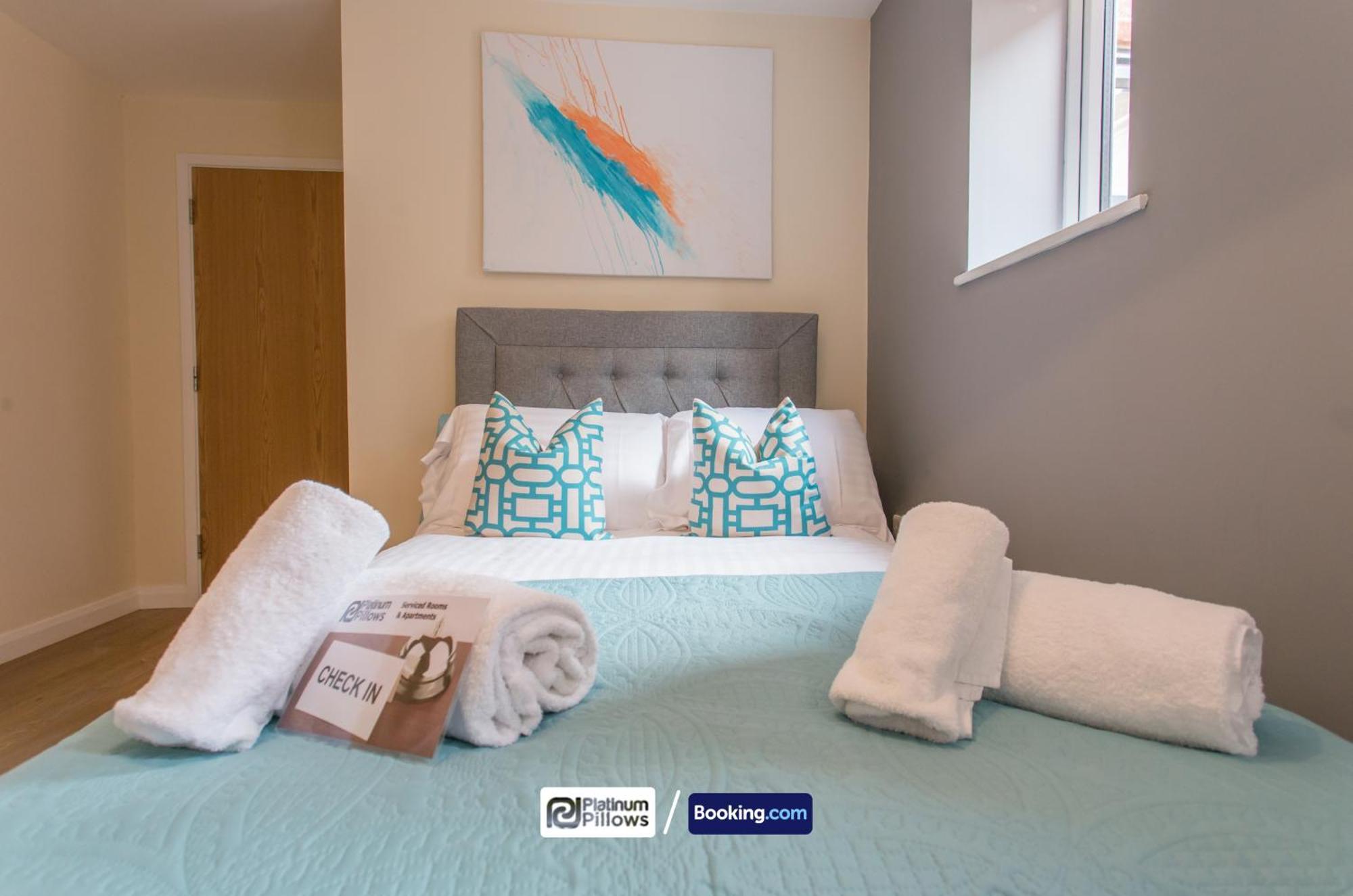 Modern 2 Bedroom Apartments, Near Headington Hospital, Families & Contractor With Parking *