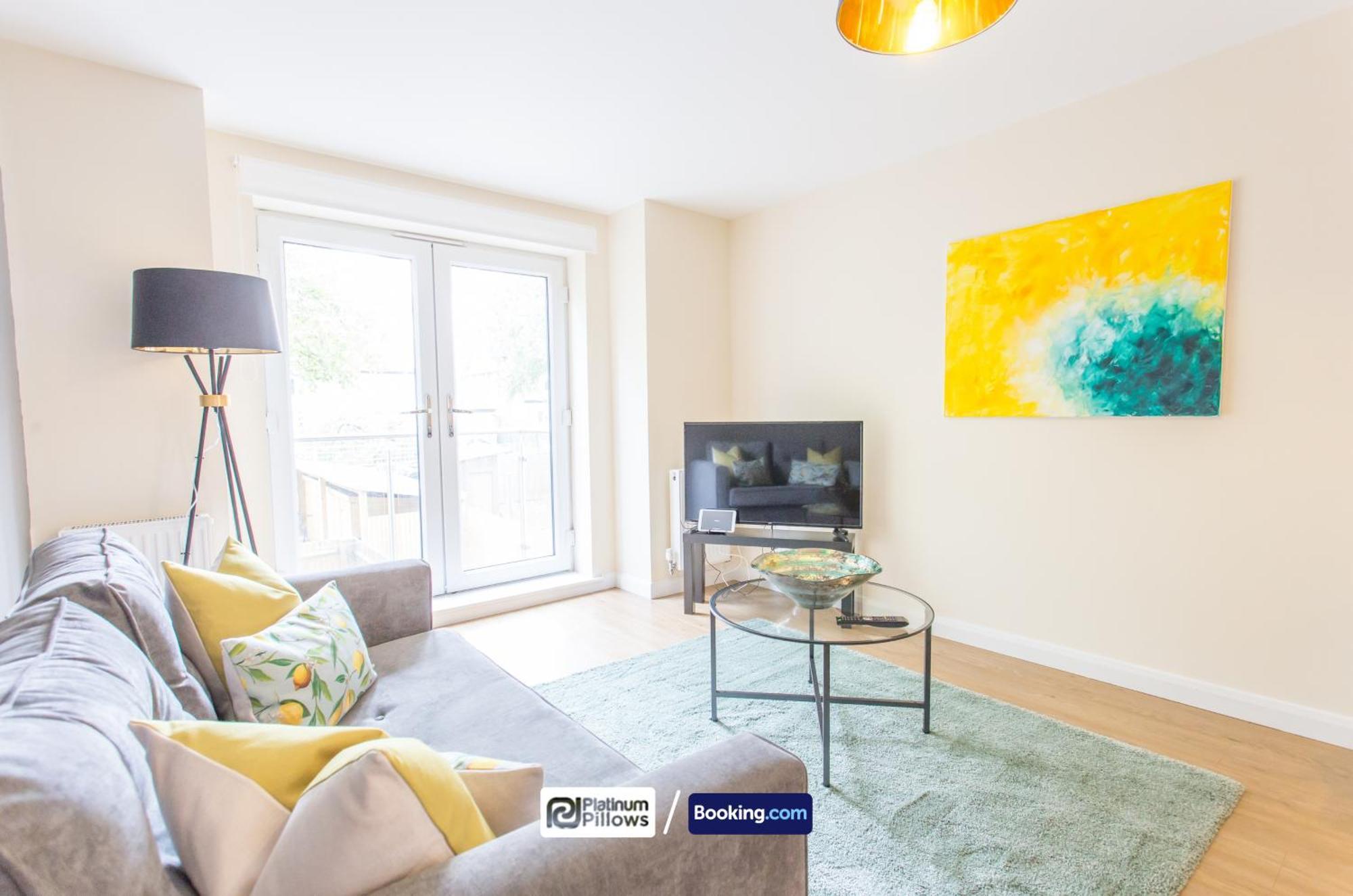 Modern 2 Bedroom Apartments, Near Headington Hospital, Families & Contractor With Parking * Oxford