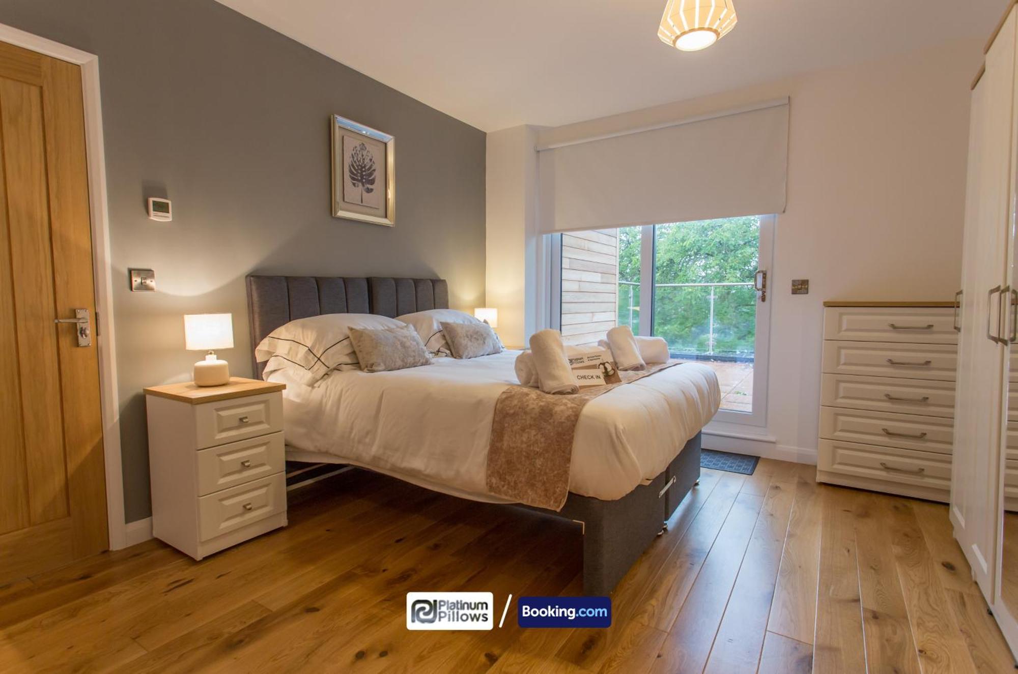 Apartment Modern 2 Bedroom Apartments, Near Headington Hospital, Families & Contractor With Parking Oxford