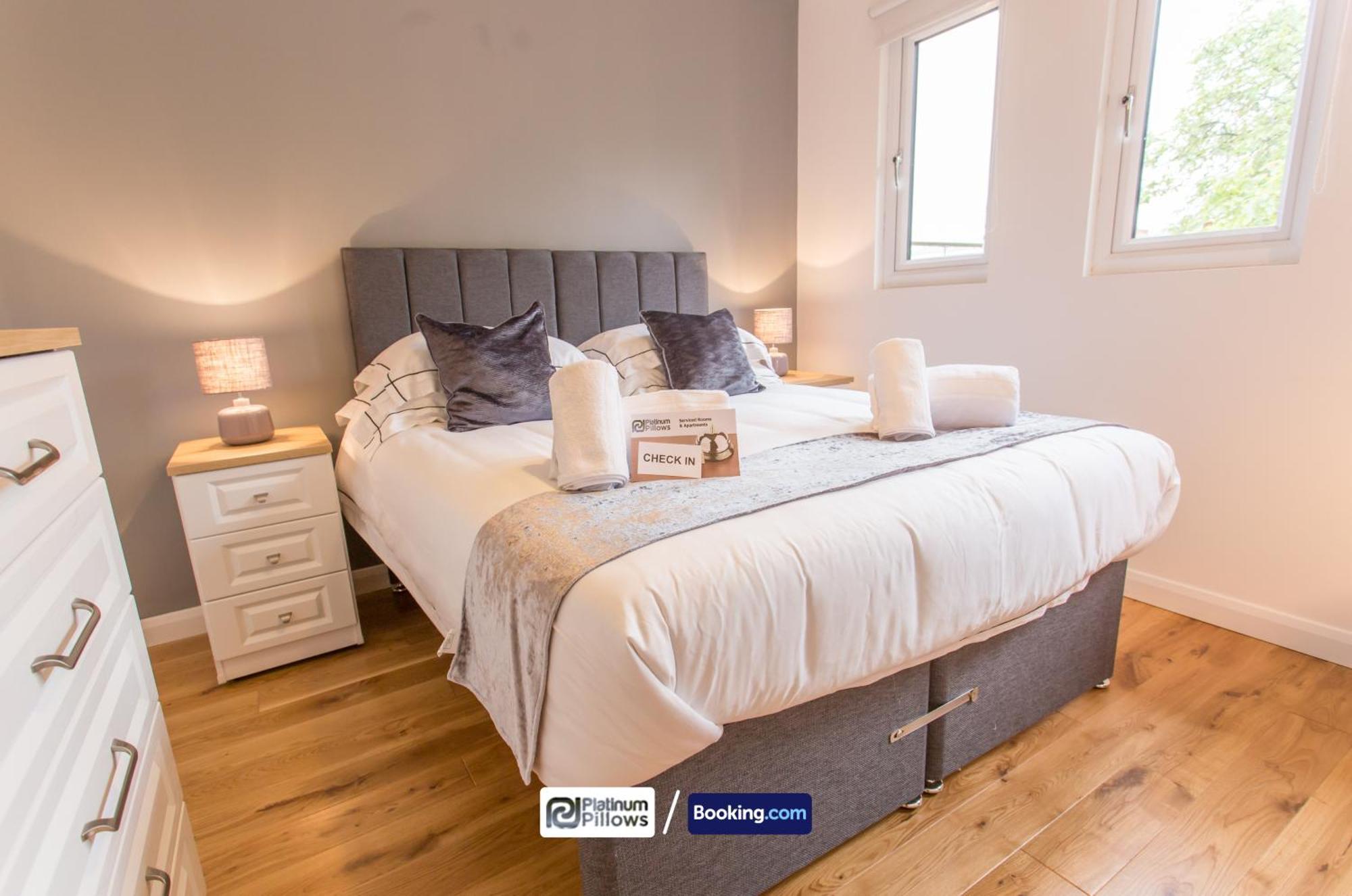 Modern 2 Bedroom Apartments, Near Headington Hospital, Families & Contractor With Parking Apartment Oxford