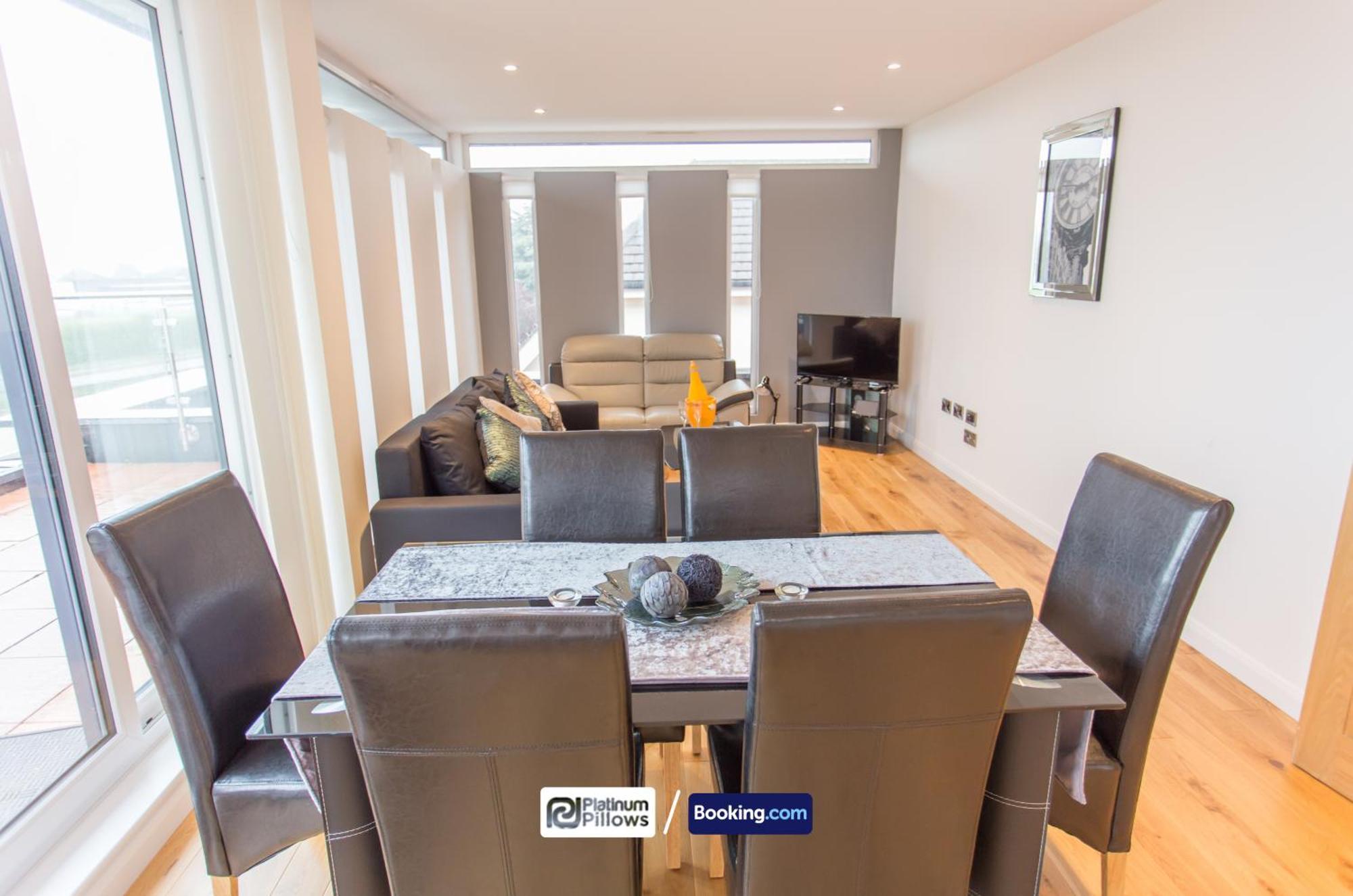 Modern 2 Bedroom Apartments, Near Headington Hospital, Families & Contractor With Parking Apartment