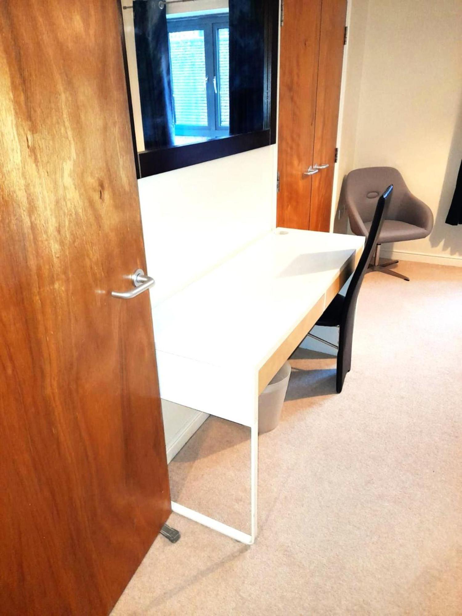 Apartment: Jericho 2br With Parking Near Transport * Oxford